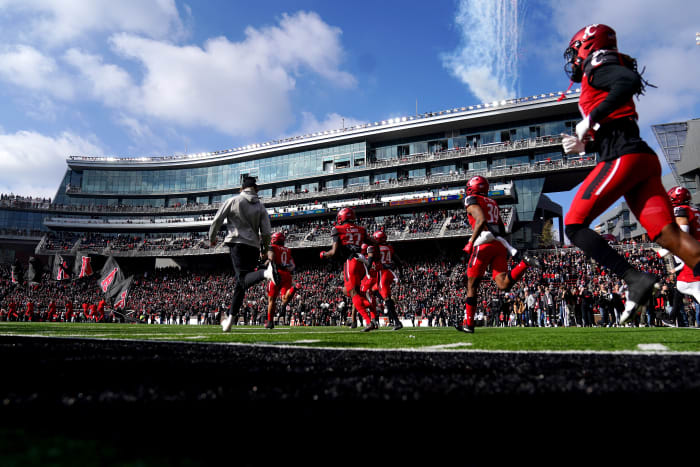 The Cincinnati Bearcats take the field before the first quarter of a college football game against the Tulane Green Wave, Friday, Nov. 25, 2022, at Nippert Stadium in Cincinnati. Ncaaf Tulane Green Wave At Cincinnati Bearcats Nov 25 0382